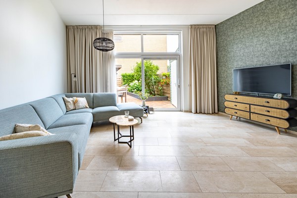 Medium property photo - Glazenmakerhof 120, 2492 RV Den Haag